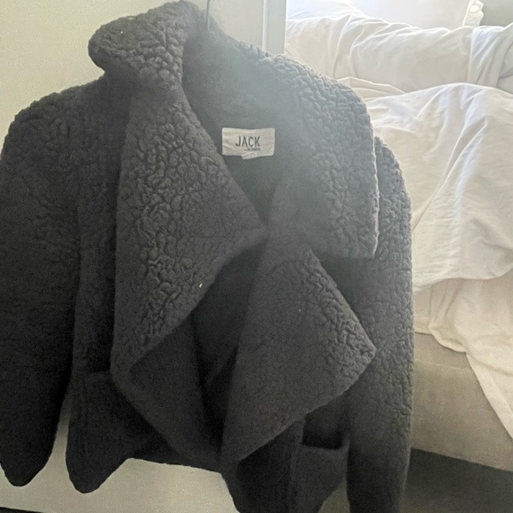 BB Dakota fleece jacket. Adorable but I have so many coats and moving! - Picture 4 of 4